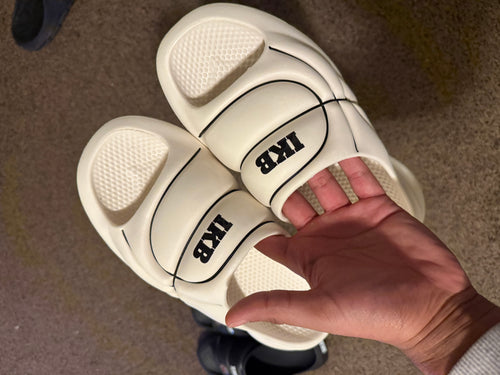 I KNOW BALL SIGNATURE SLIDES